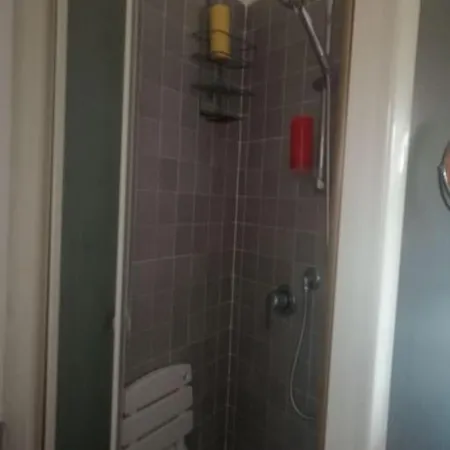 Homeshanti Apartment
