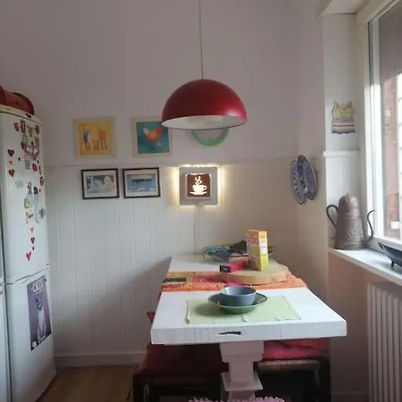Homeshanti Apartment
