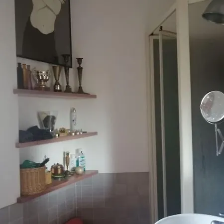 Apartment Homeshanti