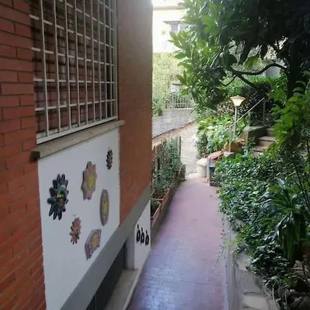 Homeshanti Apartment